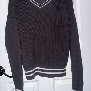 Melrose and Market Gray V-Neck Sweater